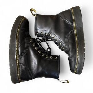 Black leather Dr. Martens boots Grunge Alt Goth Punk sz 5